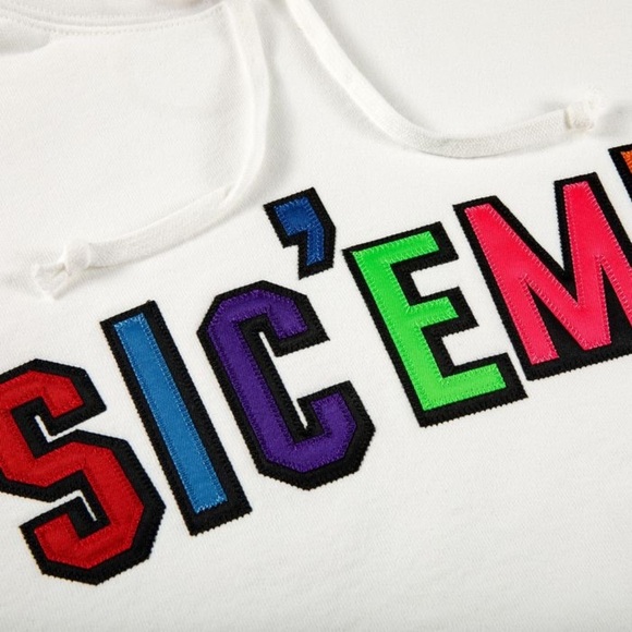 Supreme
x WTAPS Sic'Em drawstring hoodie - Picture 3 of 8